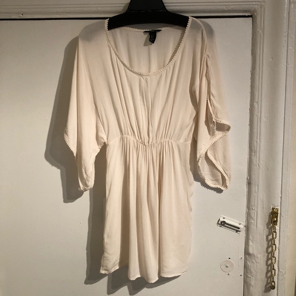 white dress flowy sleeves